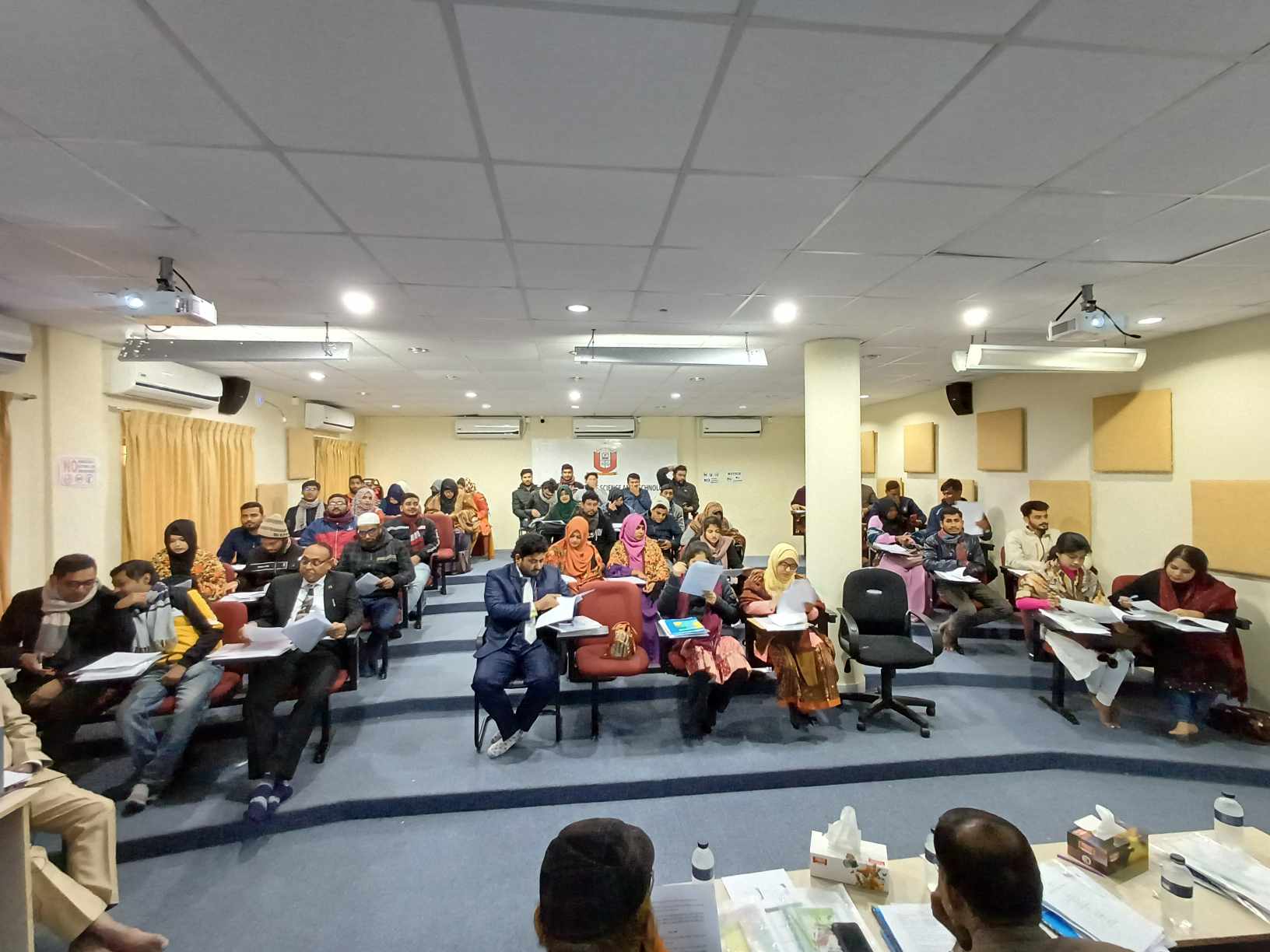 পাবিপ্রবিতে ইতিহাস বিভাগের আয়োজনে পিএইচডি গবেষণার অগ্রগতি সেমিনার