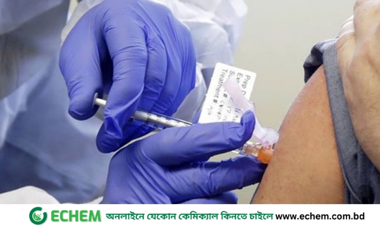 ঢাকায় চলছে করোনার টিকা কার্যক্রম