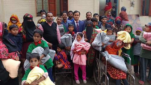 বিশেষ চাহিদা সম্পন্ন শিক্ষার্থীদের মাঝে কম্বল বিতরণ
