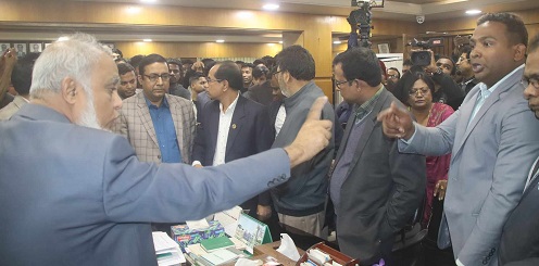 নিয়োগকে কেন্দ্র করে উত্তাল ইসলামী বিশ্ববিদ্যালয়