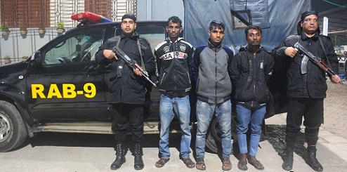 বাস চাপায় নারী-শিশুসহ ২জনের মৃত্যু, বাস চালকসহ গ্রেপ্তার ৩