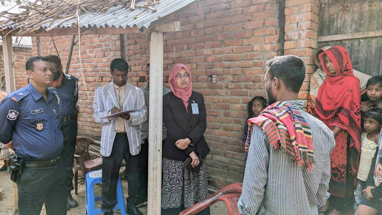 হিলিতে বাল্যবিবাহ দেওয়ায় ১০হাজার টাকা জরিমানা।