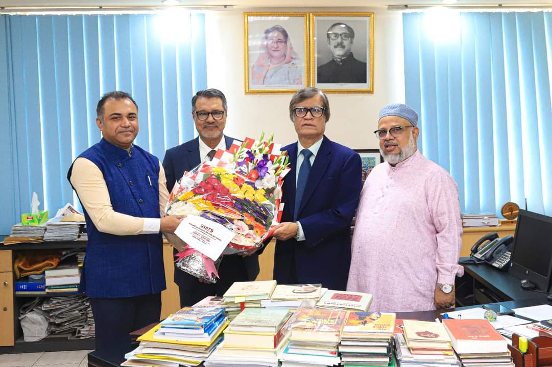 একুশে পদক পাওয়ায় অধ্যাপক সামাদকে ইউআইটিএসের পক্ষ থেকে শুভেচ্ছা