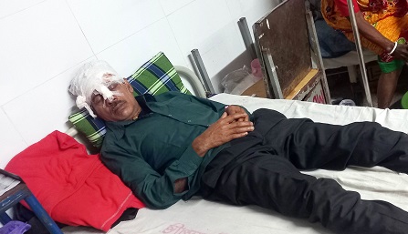 আইনজীবীদের কক্ষে সালিশী চলাকালে হামলা ও মারপিটে মামা ভাগ্নে আহত