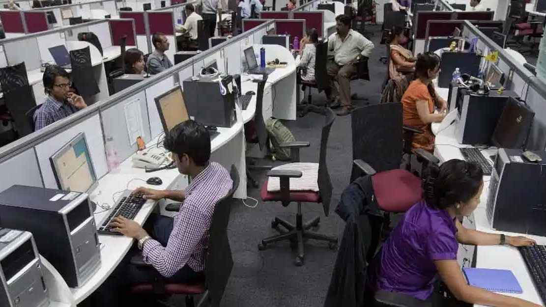 রোজায় অফিস ৯টা থেকে বিকেল সাড়ে তিনটা