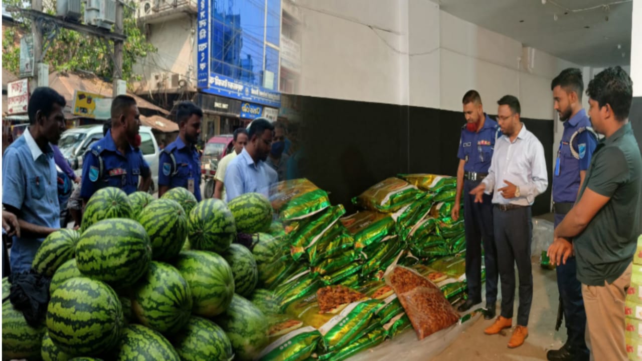 ফরিদপুরে তরমুজ ও খেজুরের দোকানে অভিযান, দুই প্রতিষ্ঠানকে জরিমানা