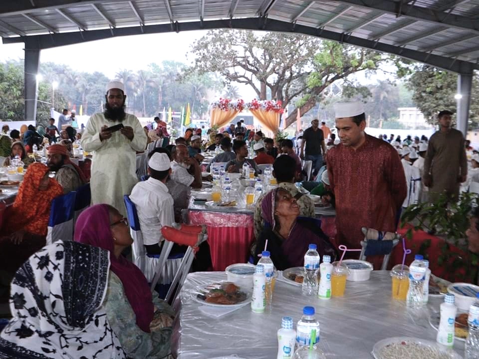 এতিম ও অসহায়  মানুষের সাথে নিয়ে ফরিদপুর  জেলা পুলিশের ইফতার মাহফিল
