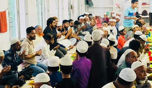 ফরিদপুরে মসজিদে হেফজখানার ইফতার করলেন ছাত্রলীগের সভাপতি রিয়ান