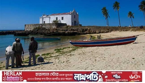 মোজাম্বিকে নৌকা ডুবে মৃত্যু ৯০