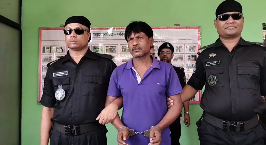 ফরিদপুরে সড়ক দুর্ঘটনায় ১৫ নিহতের ঘটনায় বাসচালক গ্রেফতার