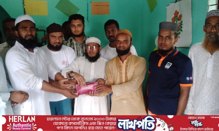 শ্রীপুরের মেধাবী শিক্ষার্থীকে স্বর্ণপদক প্রদান