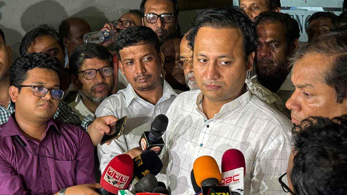 স্কুল বন্ধে হাইকোর্টের আদেশে অসন্তোষ শিক্ষামন্ত্রীর, যাবেন আপিলে