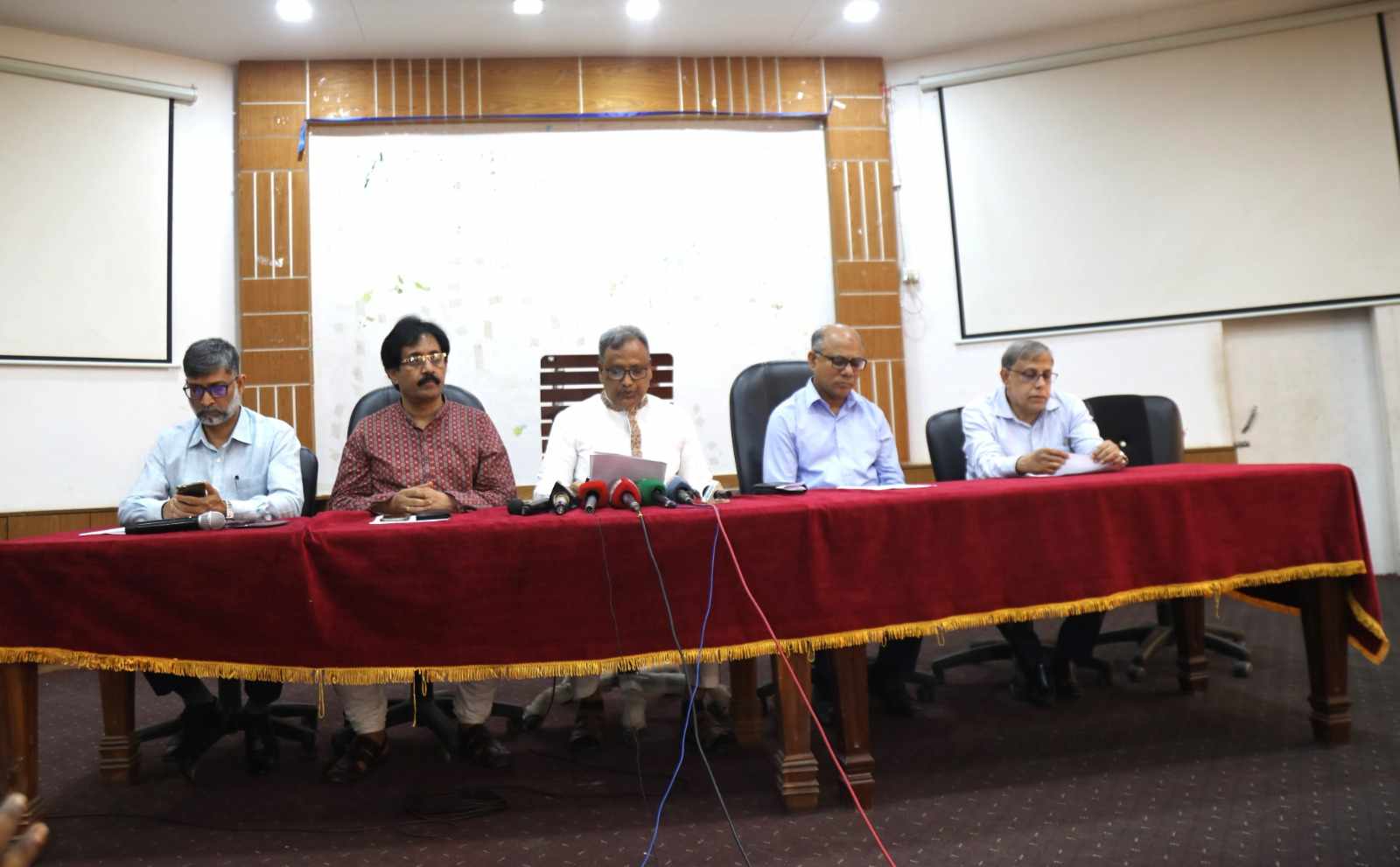 গুচ্ছের ‘এ’ ইউনিটের ফল প্রকাশ, পাসের হার ৩৩ দশমিক ৯৮ শতাংশ