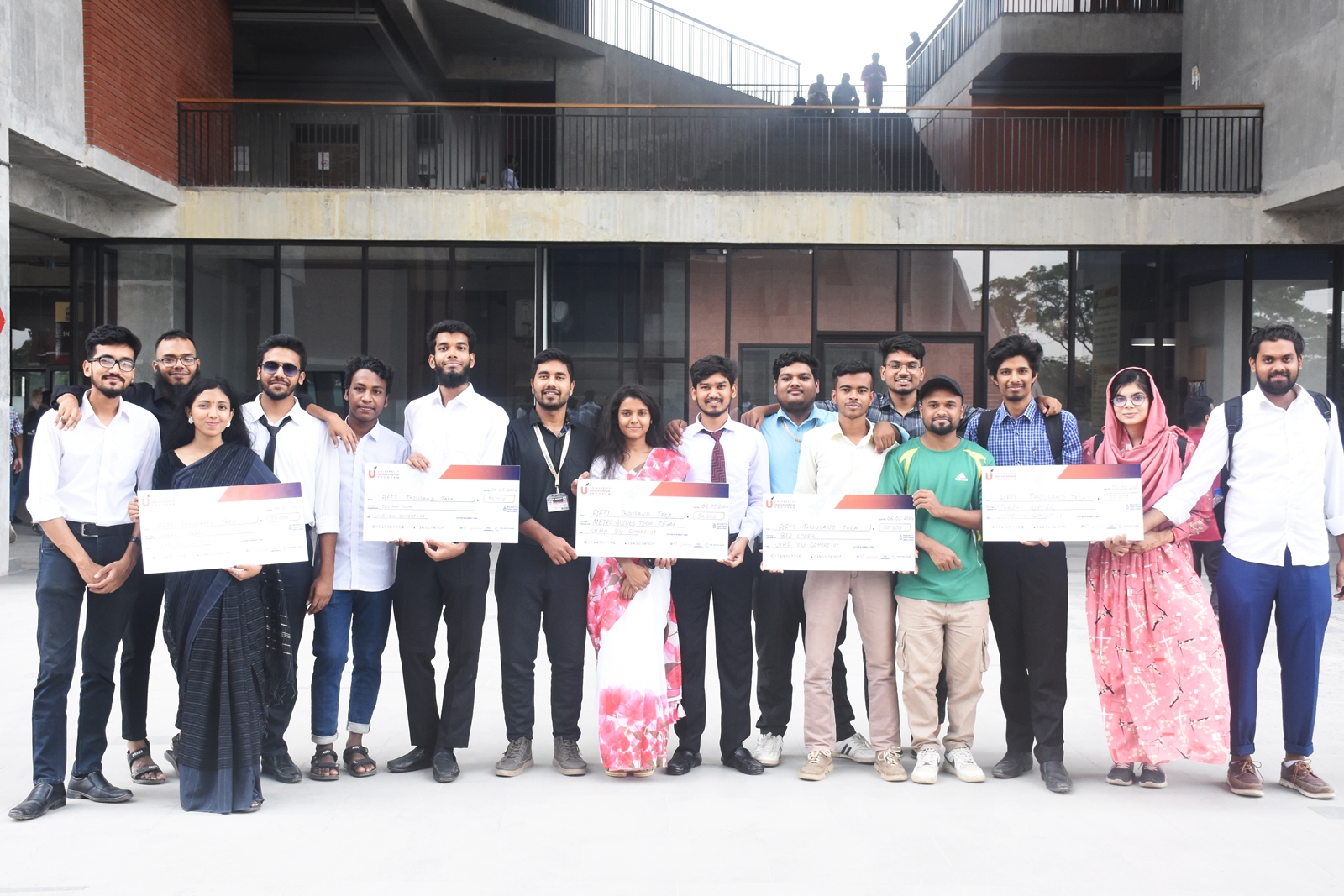 বরেন্দ্র বিশ্ববিদ্যালয়ে ইনোভেশন হাবের ১ম কোহোর্টে প্রি-সিড মানি পেলো ৫ দল