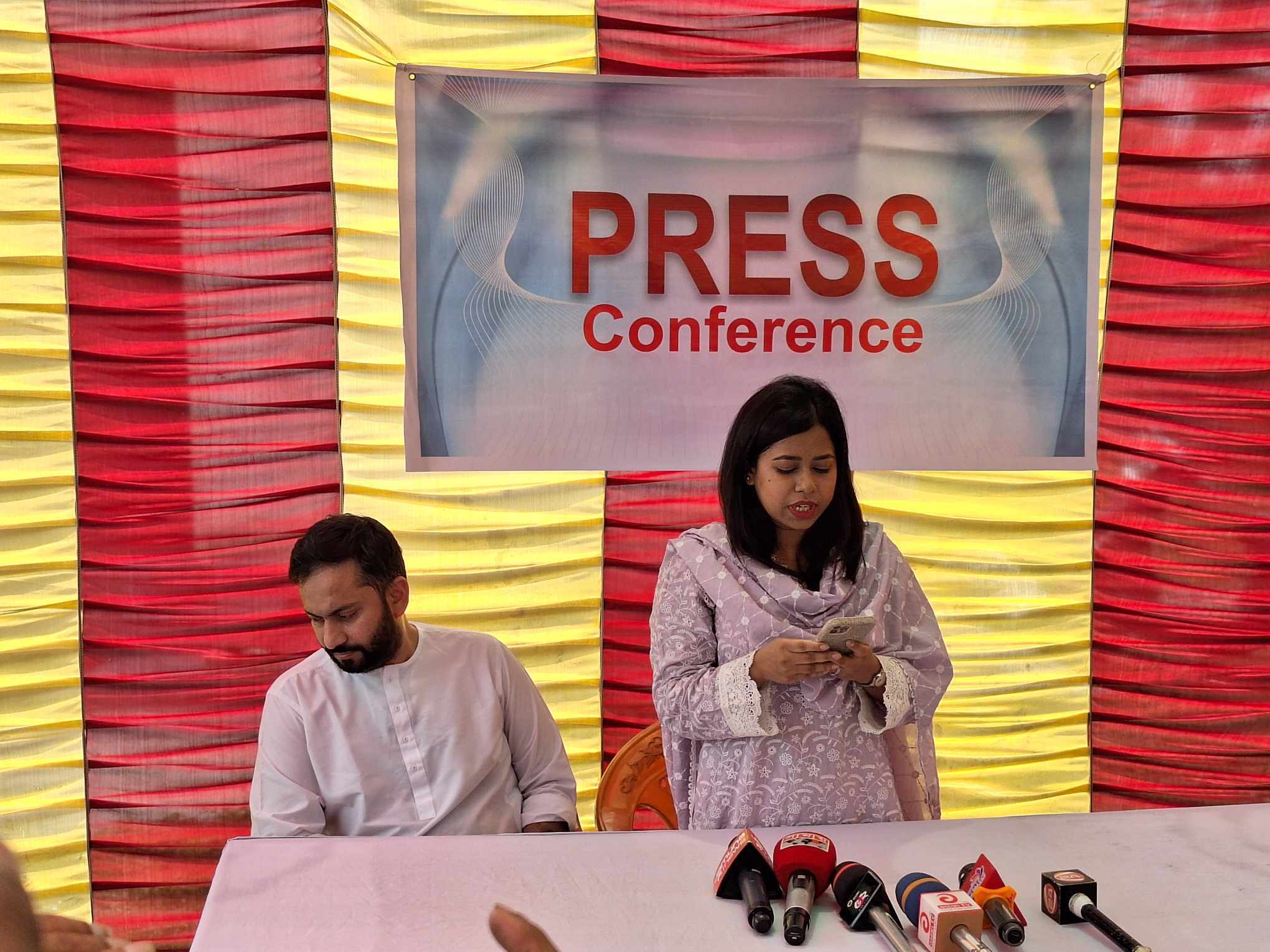 উপজেলা নির্বাচনে বাবাকে নিরপেক্ষ বললেন এমপি কন্যা