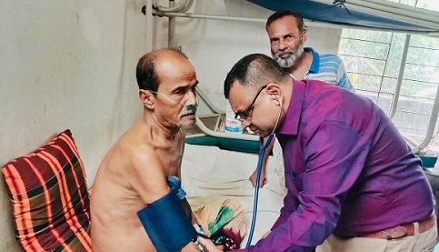 নোয়াখালীতে হাসতাপালের কর্মচারি মারা গেল ডাক্তারের গাফিলতিতে