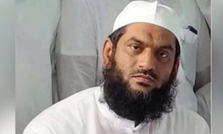 ডিবিতে হেফাজত নেতা মামুনুল হক