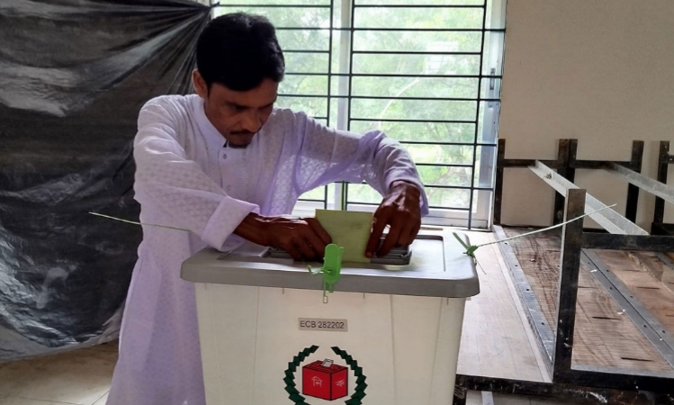 দুই ঘণ্টায় ভোট পড়েছে ৭-৮ শতাংশ : ইসি অতিরিক্ত সচিব