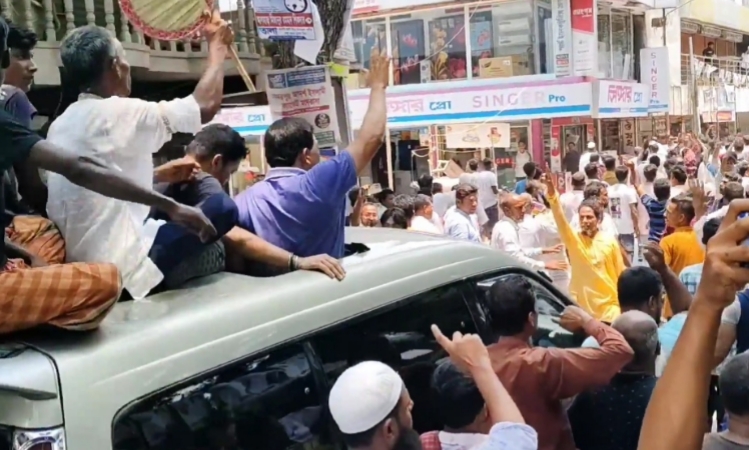 ফরিদপুরে নিরপেক্ষ নির্বাচনের দাবিতে বিক্ষোভ