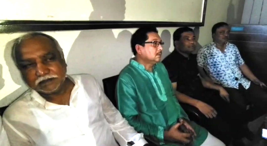 বিভিন্ন অভিযোগ এনে ফরিদপুরে নিক্সন চৌধুরীর বিরুদ্ধে সংবাদ সম্মেলন