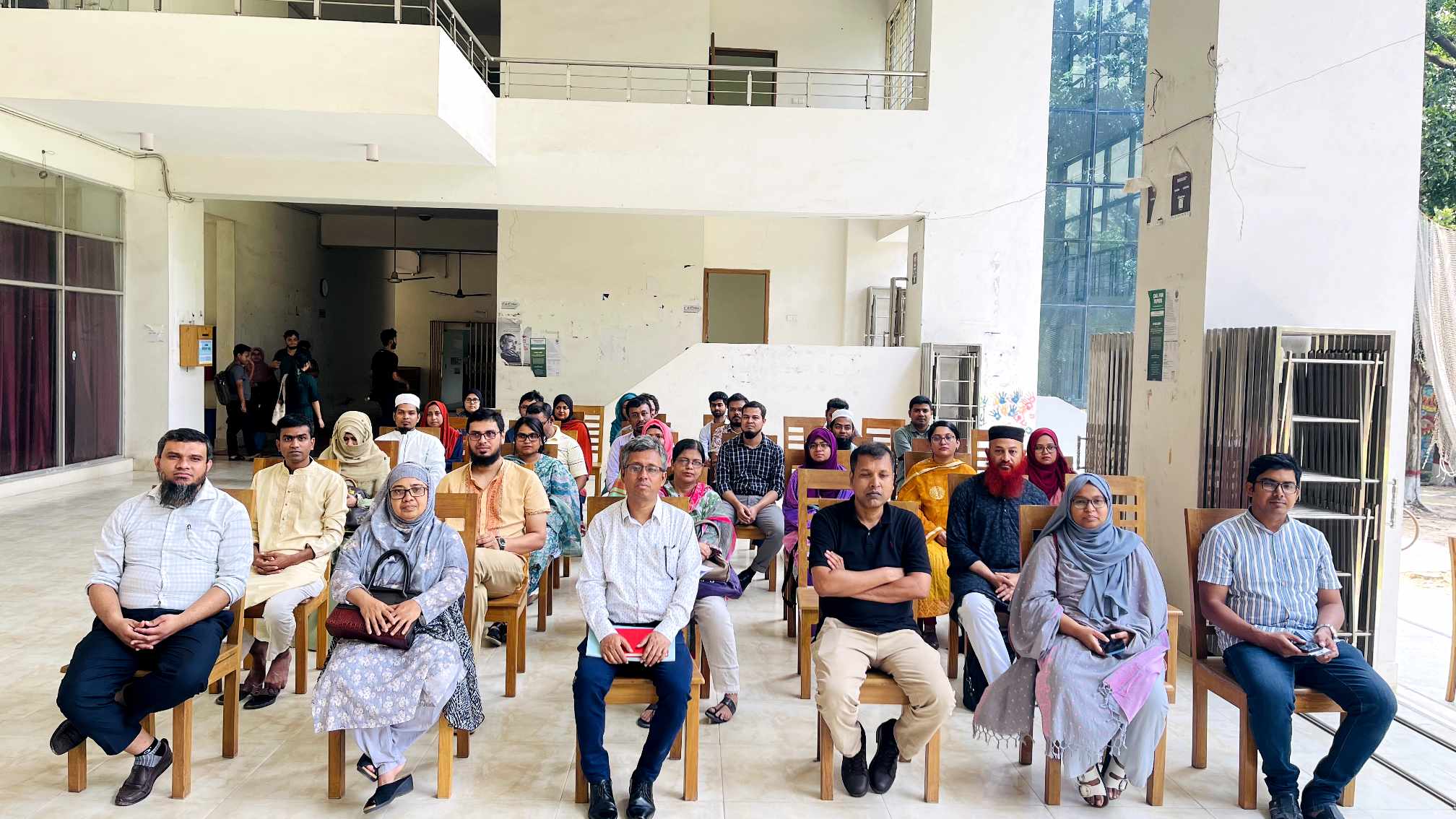 সর্বজনীন পেনশন স্কিম বাতিলের দাবিতে বুটেক্স শিক্ষকদের কর্মবিরতি