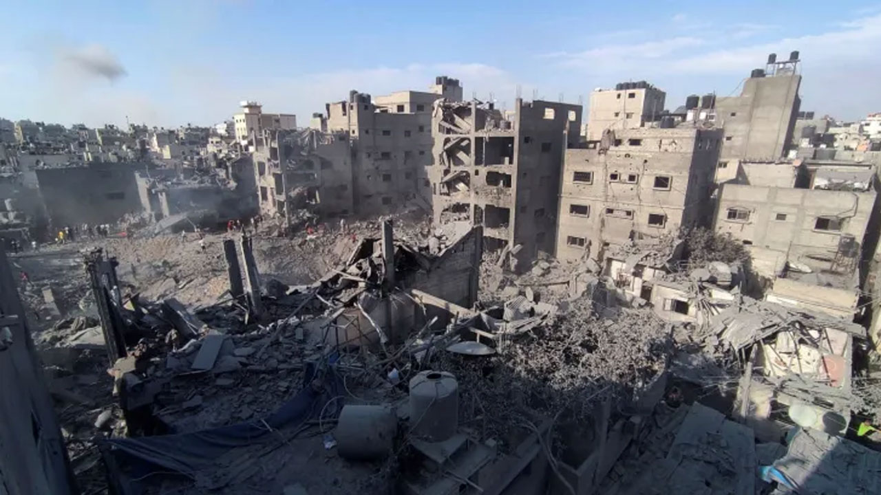 গাজায় শরণার্থী শিবিরে ইসরায়েলি হামলা, নিহত ১৫