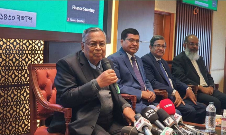 মূল্যস্ফীতি নিয়ন্ত্রণে সংকোচন নীতি অব্যাহত থাকবে: অর্থমন্ত্রী