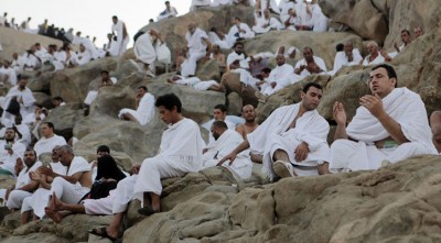 হজ শুরু, লাব্বাইক ধ্বনিতে মুখরিত আরাফাতের ময়দান