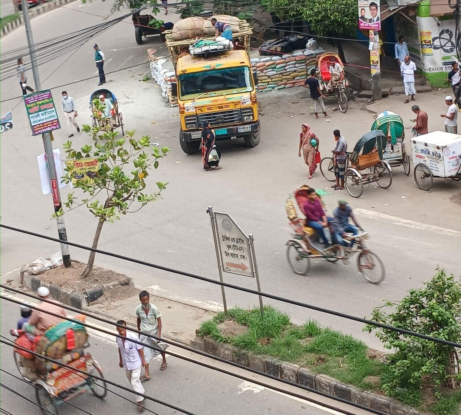 ঢাকার সড়কে স্বস্তি