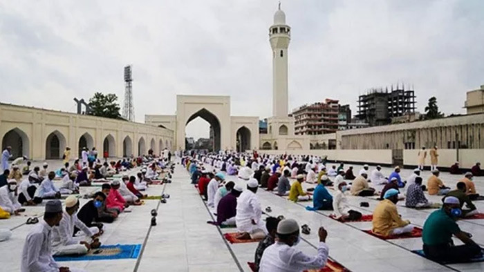 ঢাকায় কখন কোথায় ঈদ জামাত