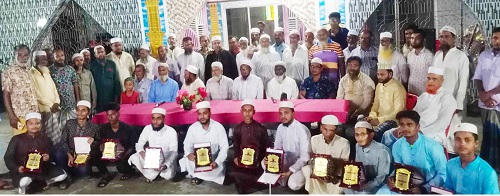 চৌদ্দগ্রামে হাফেজ ও কৃতি শিক্ষার্থীদের সংবর্ধনা