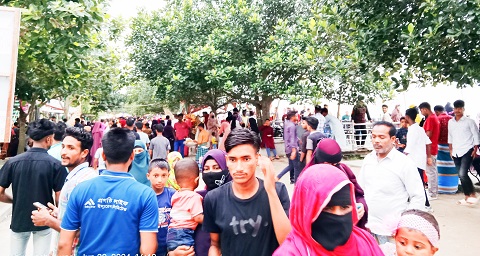 লক্ষ্মীপুরে পর্যটন কেন্দ্রগুলো জমে উঠেছে