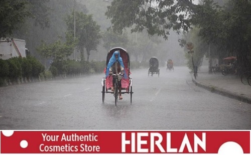 ভোর হতেই লক্ষ্মীপুরে ঝুম বৃষ্টি