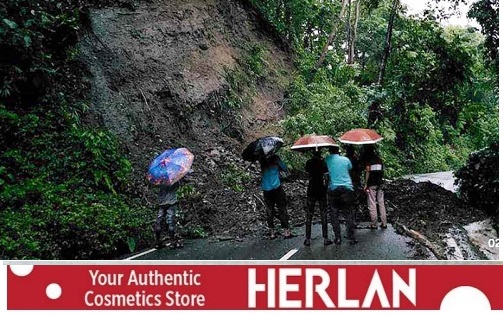 খাগড়াছড়িতে পাহাড় ধস: যান চলাচল বন্ধ