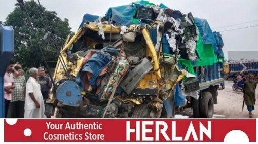 দিনাজপুরে বাস-ট্রাক সংঘর্ষ : শিশুসহ নিহত ৬ আহত ৩০