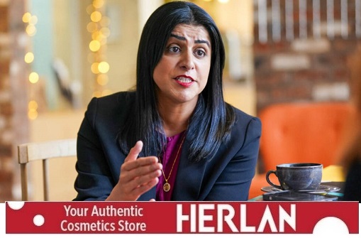 বৃটেনের প্রথম নারী মুসলিম বিচারমন্ত্রী শাবানা মাহমুদ