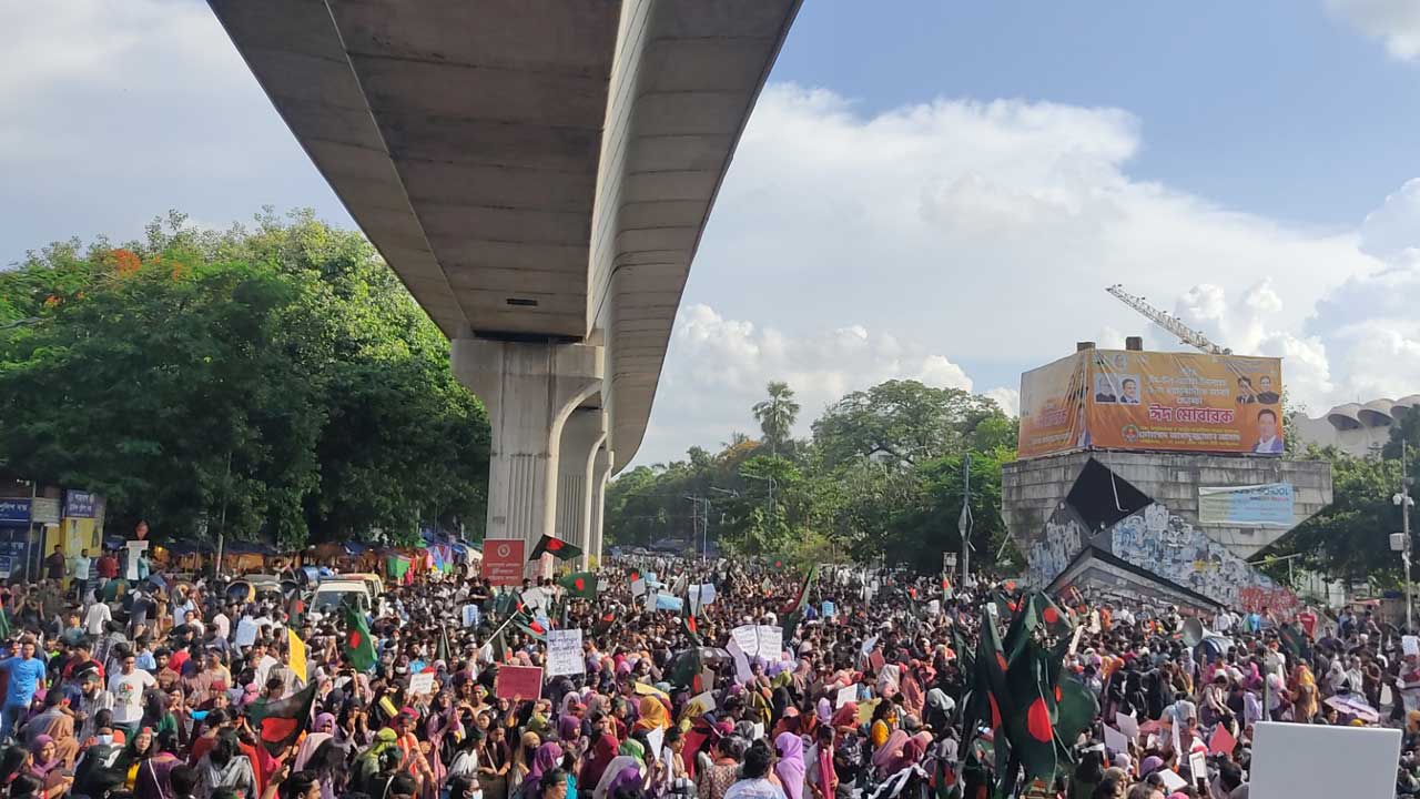 বাংলা ব্লকেড কর্মসূচি: আজও শাহবাগ অবরোধ শিক্ষার্থীদের