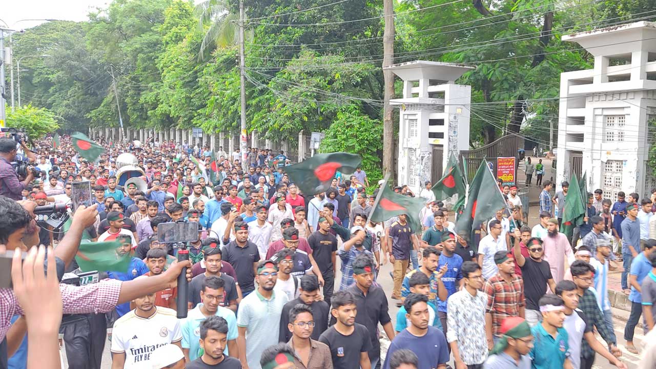 নতুন কর্মসূচি দিয়ে শাহবাগ ছাড়লেন আন্দোলনকারীরা