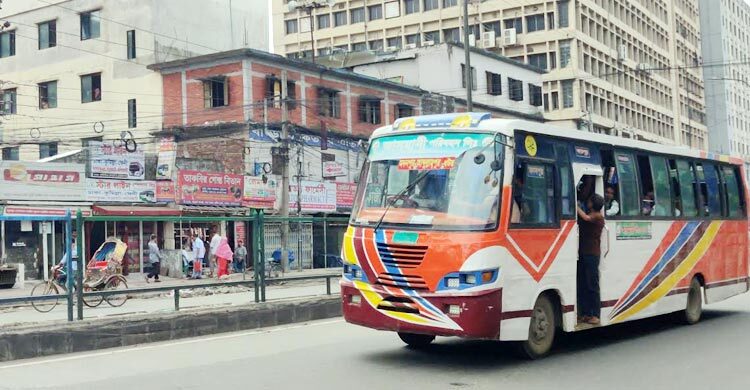 রাজধানীতে গণপরিবহন চলাচল শুরু