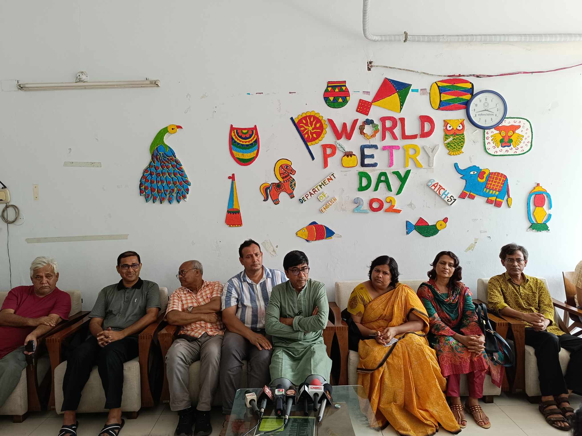 জাবি প্রশাসনকে অবাঞ্ছিত ঘোষণা নিপীড়ন বিরোধী শিক্ষমসমাজের