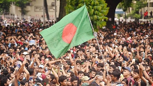 শাহবাগে লাখো মানুষের ঢল