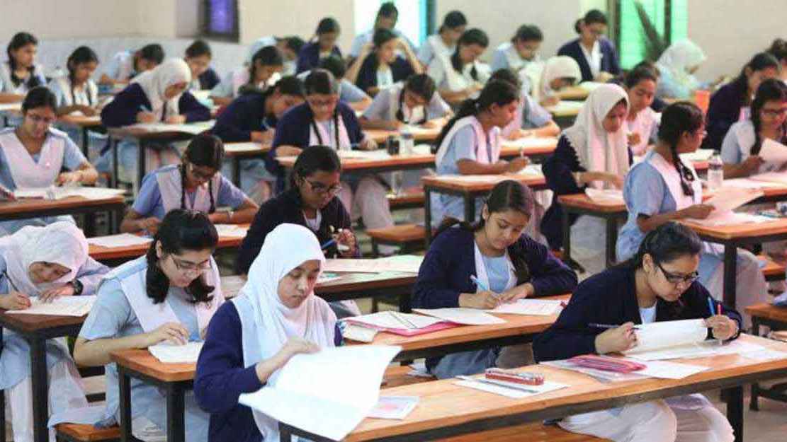 অনির্দিষ্টকালের জন্য এইচএসসি পরীক্ষা স্থগিত