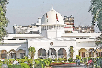 যারা আছেন অন্তর্বর্তী সরকারে