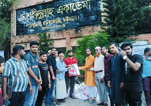 বন্যাকবলিত মানুষের পাশে চট্টগ্রাম বিশ্ববিদ্যালয় ছাত্রদল