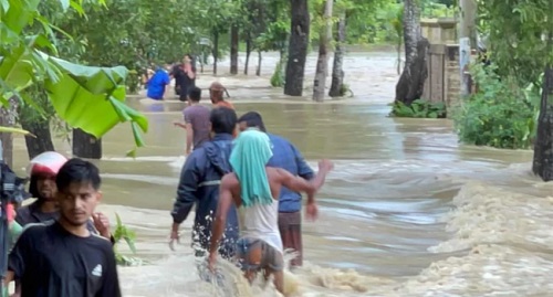 বন্যায় মৃত্যু বেড়ে ৬৭: ত্রাণ মন্ত্রণালয়