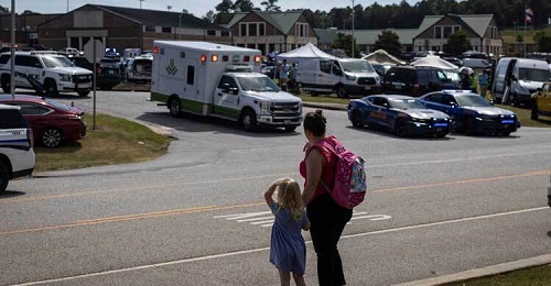 যুক্তরাষ্ট্রে স্কুলে বন্দুকহামলায় নিহত ৪, কিশোর গ্রেফতার