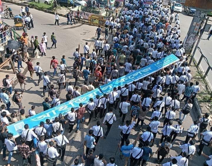 সংঘর্ষের পর সায়েন্সল্যাবের পরিস্থিতি এখন শান্ত
