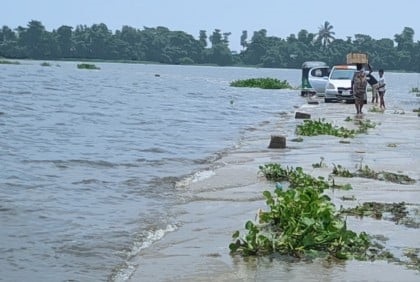 বাড়ছে নদীর পানি, চট্টগ্রামের নিম্নাঞ্চল প্লাবিত