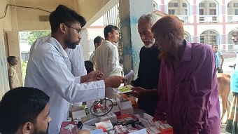 বন‌্যা পরবর্তী মানুষ ও প্রাণির চিকিৎসায় মেড কোয়ালিশনের বিনামূল্যে ক্যাম্পেইন