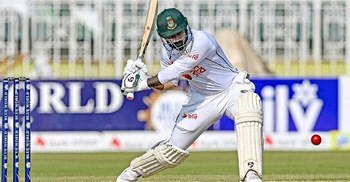 ফলোঅনের শঙ্কা নিয়ে চা বিরতিতে বাংলাদেশ